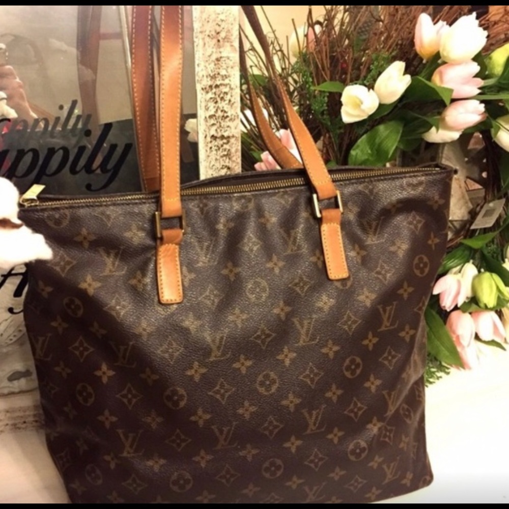 💕 💯 Authentic Louis Vuitton Cabas Mezzo Tote 💕